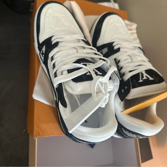 Louis Vuitton trainer - Picture 9 of 10